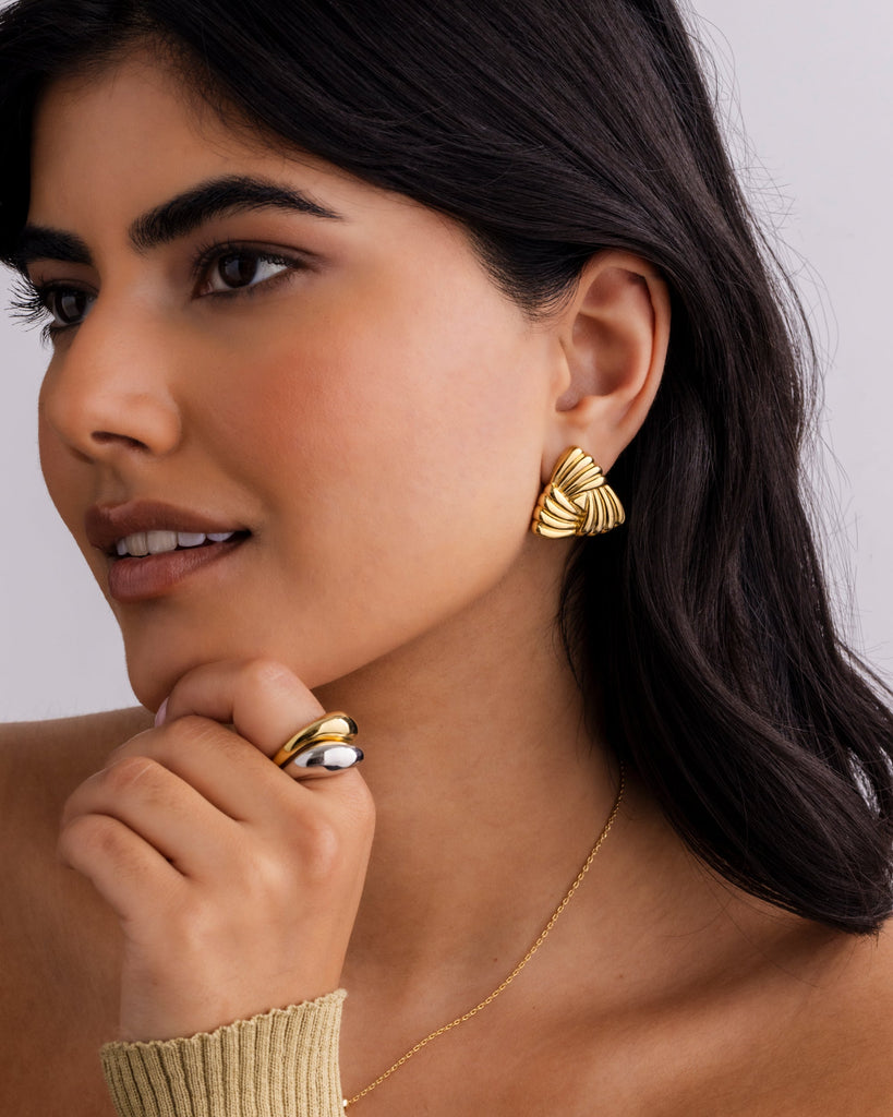 Vintage Triangle Knot Earrings 2406-E01_Yellow Gold  