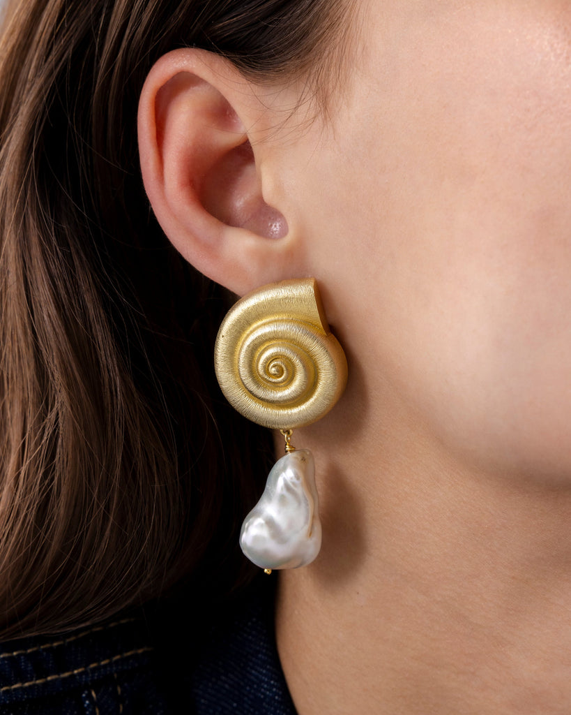 Seaside Pearl Dangle Earrings #Variant_Yellow Gold  