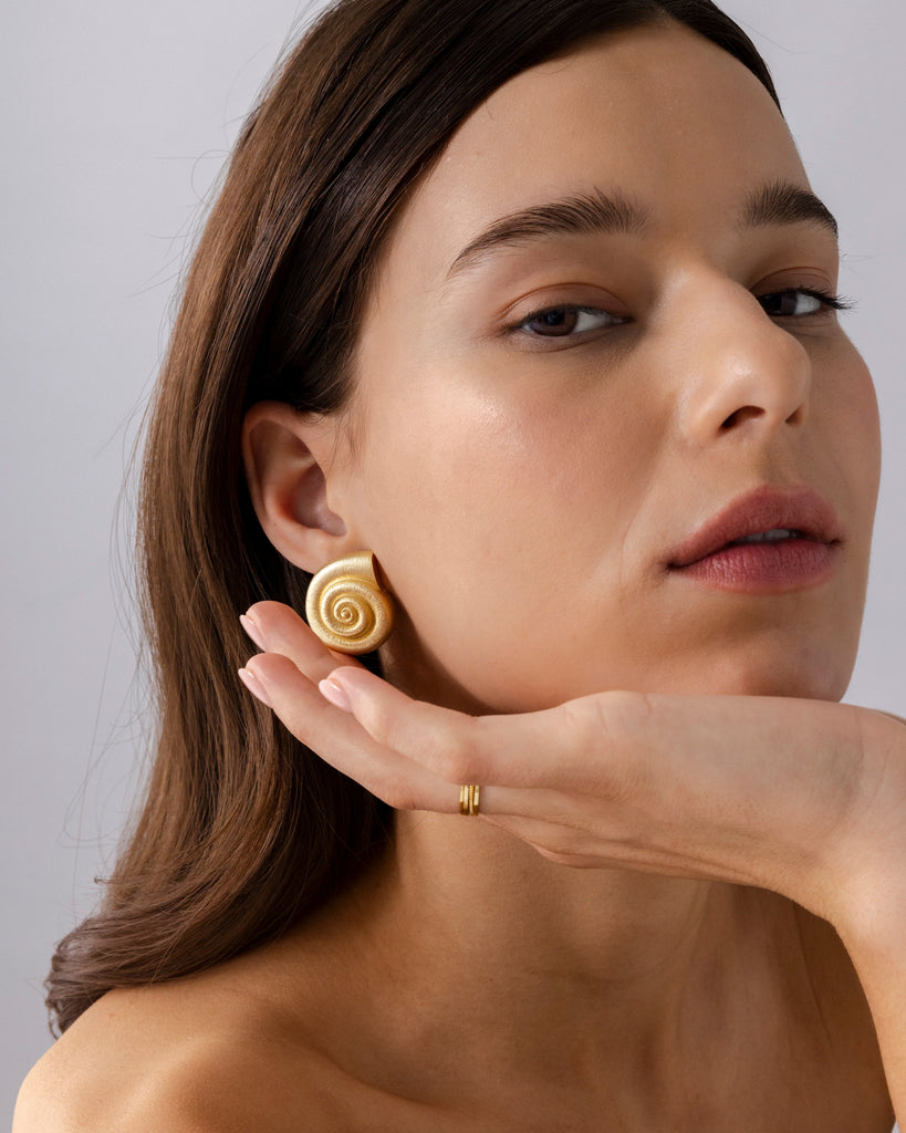 Conch Earrings #Variant_Yellow Gold  
