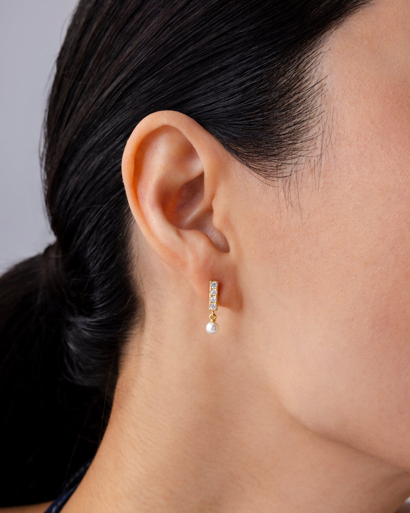 Bar Drop Shimmer and Pearl Screwbacks #Variant_White Gold  