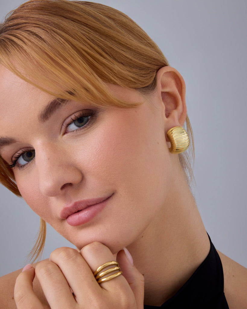 Chunky Ribbed Hoop Earrings #Variant_Yellow Gold  