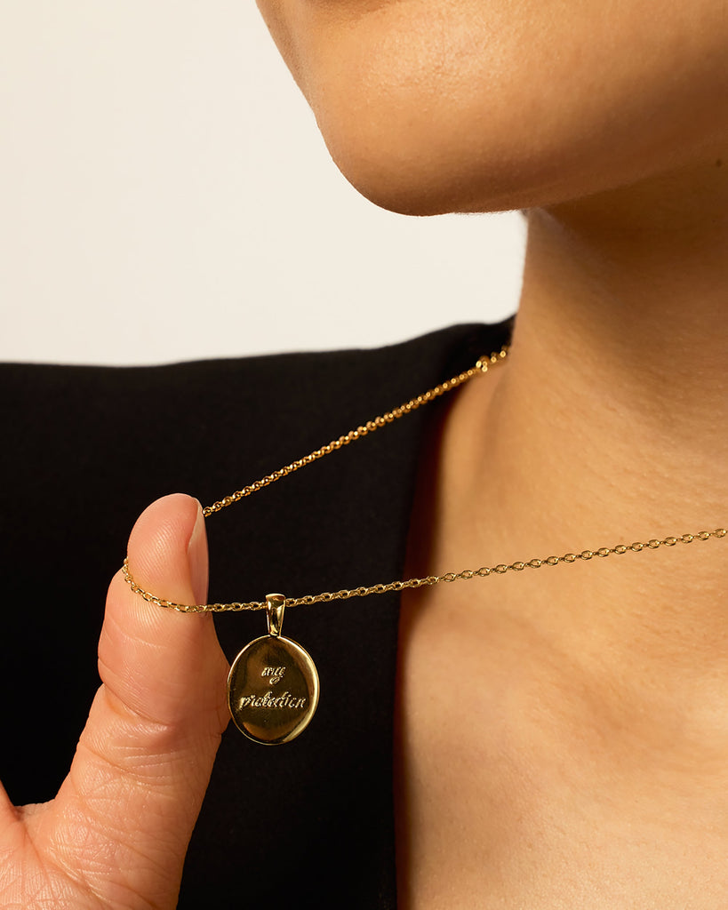 Hammered Coin Hamsa Pendant #Variant_Yellow Gold  